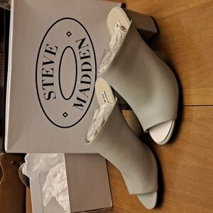 Steve Madden Grey Leather Mules